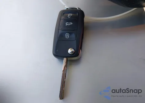 2016 Volkswagen Tiguan R-Line из США, поврежденный, VIN WVGAV7AX4GW096602